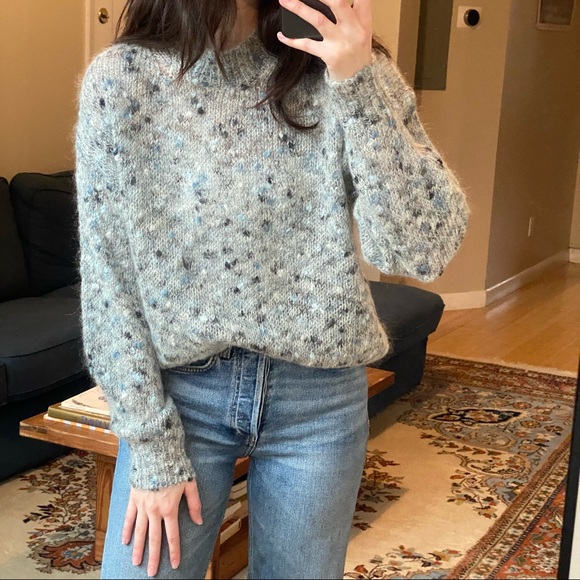 Cozy sweater 🌬 - Picture 3 of 3